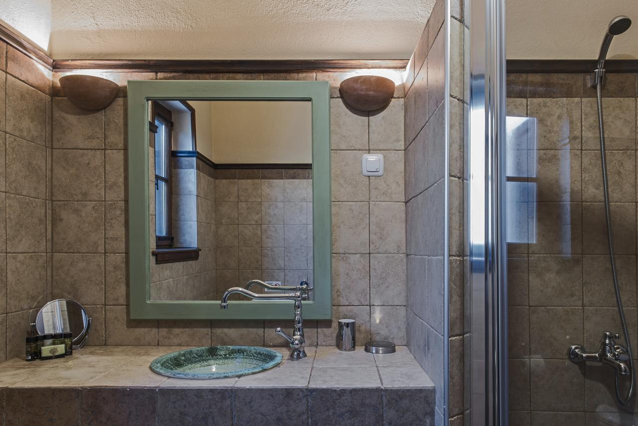 Arxontiko Mytilineou - Skretaion Bed & Breakfast Neochori  Dış mekan fotoğraf