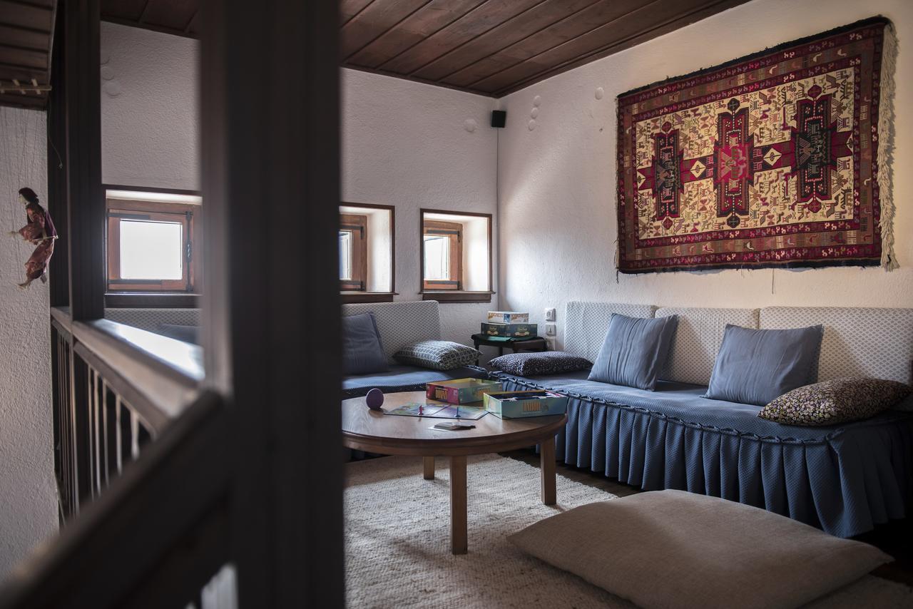 Arxontiko Mytilineou - Skretaion Bed & Breakfast Neochori  Dış mekan fotoğraf